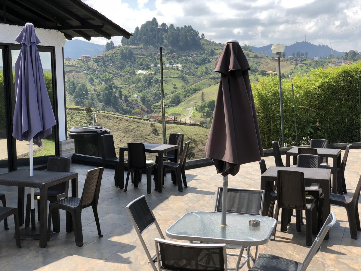 Happy Buddha Hostel & Lodge Guatape Ngoại thất bức ảnh