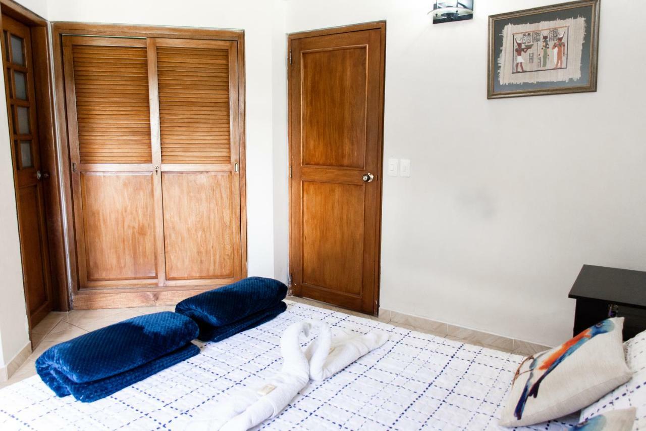 Happy Buddha Hostel & Lodge Guatape Ngoại thất bức ảnh