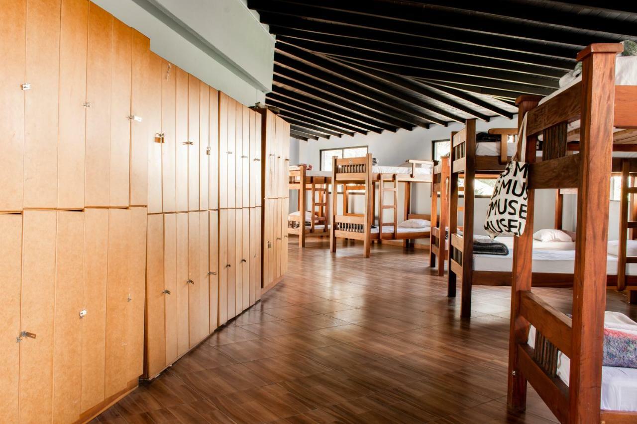 Happy Buddha Hostel & Lodge Guatape Ngoại thất bức ảnh