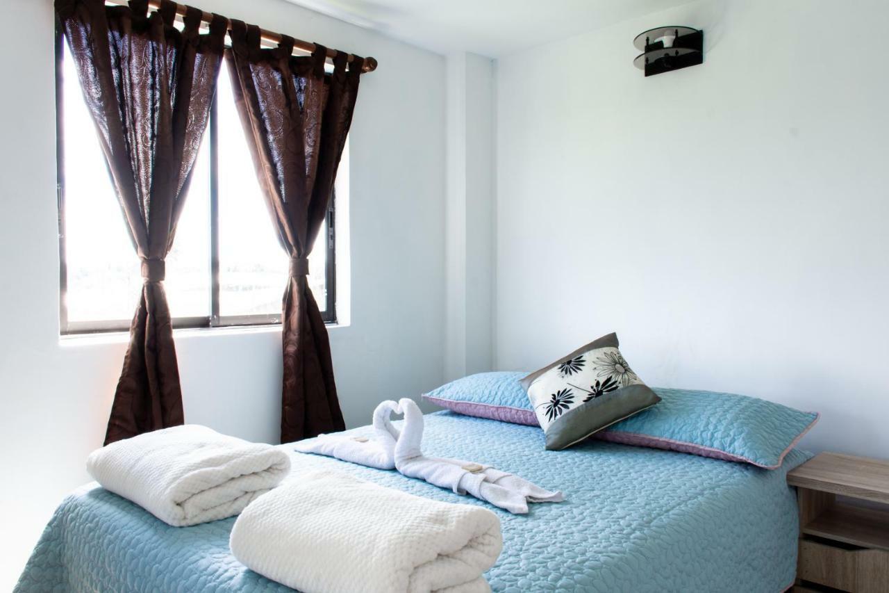 Happy Buddha Hostel & Lodge Guatape Ngoại thất bức ảnh